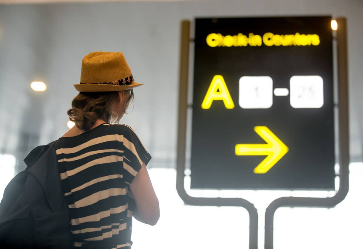 Outdoor-Indoor-Digital-Signs